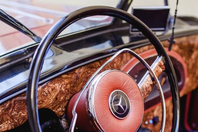Vintage Cars Prague - Grand City Tour 150min / 1-6 pers. 2,5hrs - Pařížská Street and the Jewish Quarter