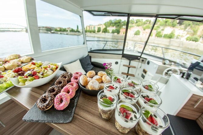 VIP Prague YachtBoat ONE Experience: All-You-Can-Drink - Who will enjoy YachtBoat ONE most