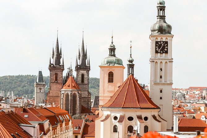 VIP Tour: Professional photos - You and Prague Best Monuments - What you actually receive after the walk
