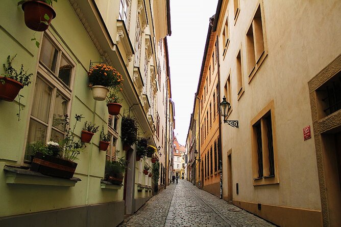 Walking through ages: 11th to 21st century, Prague flavoured - Old Town Square and Stare Město
