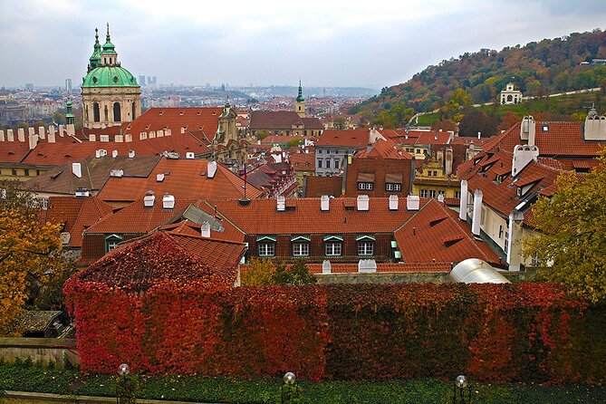 Walking through ages: 11th to 21st century, Prague flavoured - The Estates Theatre and Obecní Dům