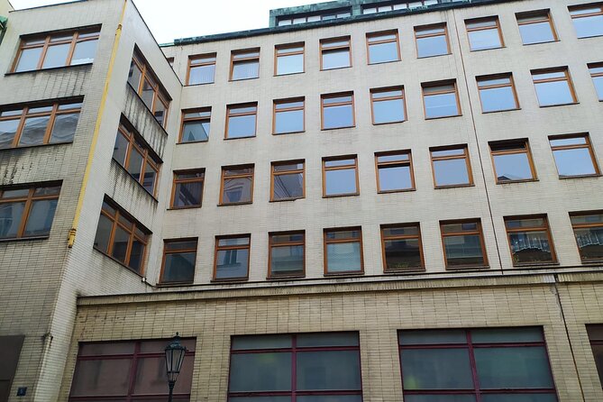 Wars and Totality Private Walking Tour in Prague - Who gets the most from this experience