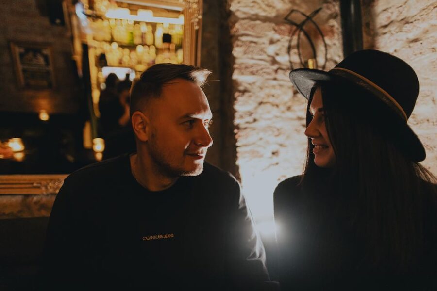 Wednesday Night Live Music with Cocktails - Booking Advice for a Smoother Evening
