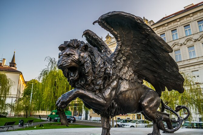 World War II History Tour of Prague's Old Town - How the private format affects the experience